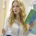 Завуч подставила молодую учительницу, налив клей в журнал. Ответный удар девушки был настолько дерзким, что школа еще долго не могла отойти от скандала IMG_20260706_110531